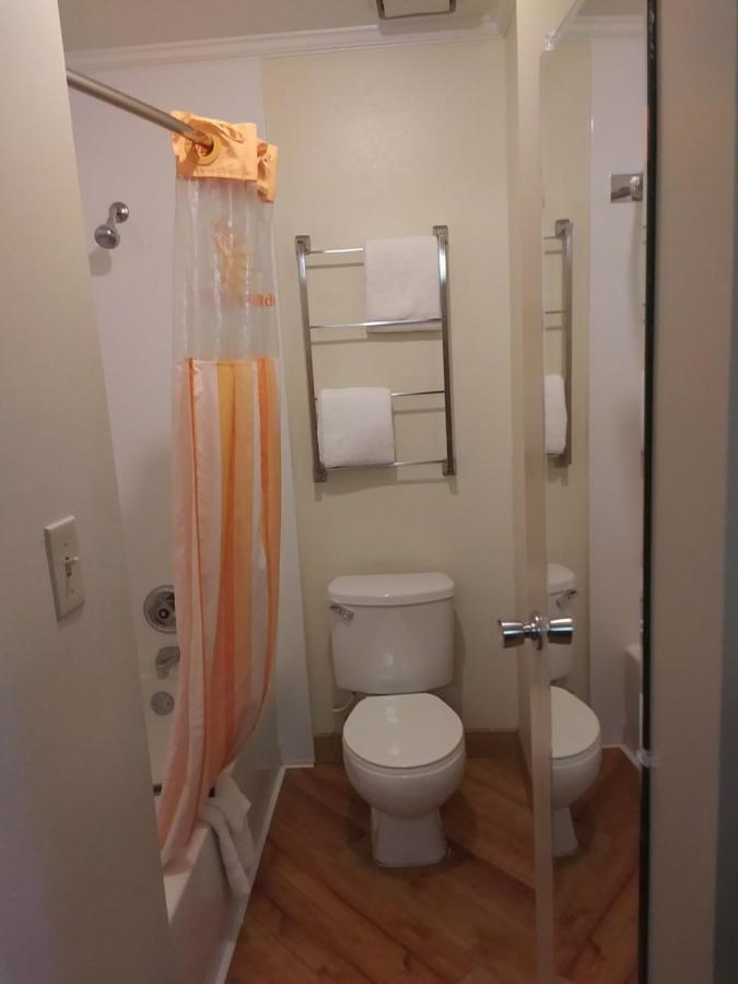 Travelodge By Wyndham Columbus State University Экстерьер фото