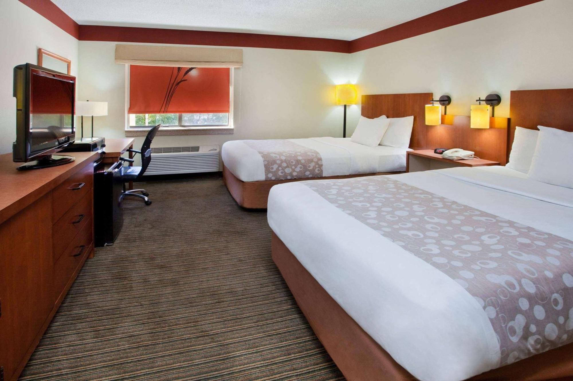 Travelodge By Wyndham Columbus State University Экстерьер фото